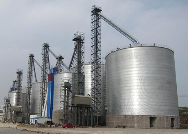 永宁大型钢板库构造参数及水泥储存质量